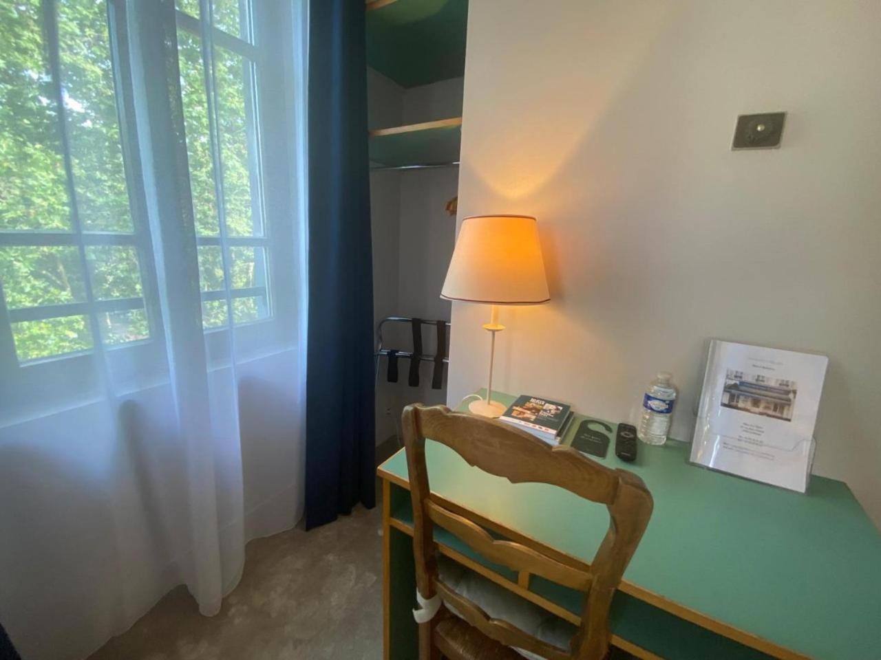 Hotel Paris Vesinet- Logis Hotel Restaurant Le Vésinet 외부 사진