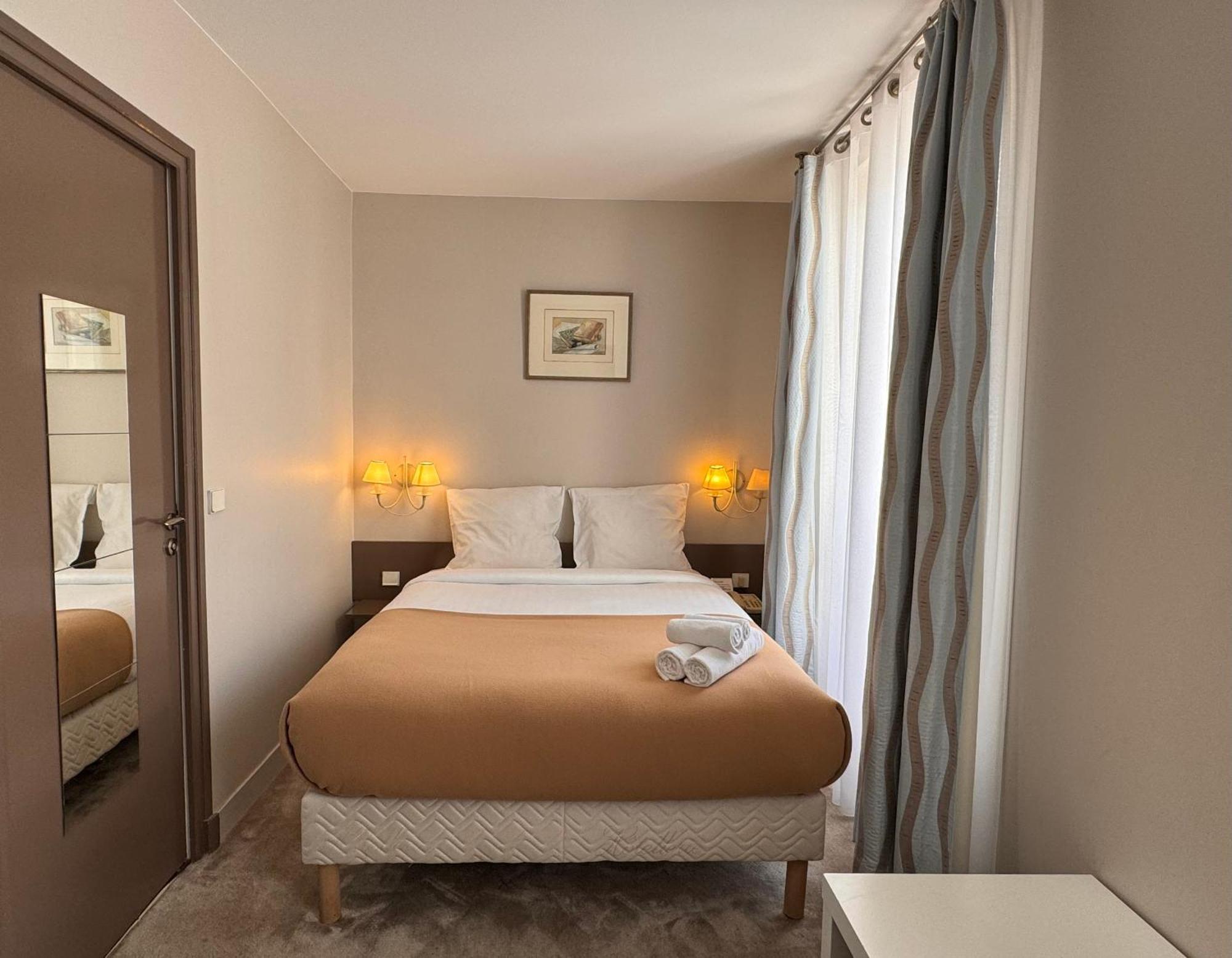Hotel Paris Vesinet- Logis Hotel Restaurant Le Vésinet 외부 사진