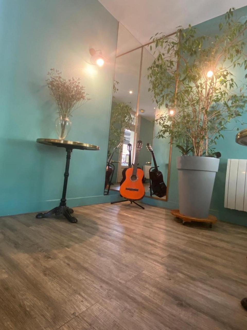 Hotel Paris Vesinet- Logis Hotel Restaurant Le Vésinet 외부 사진