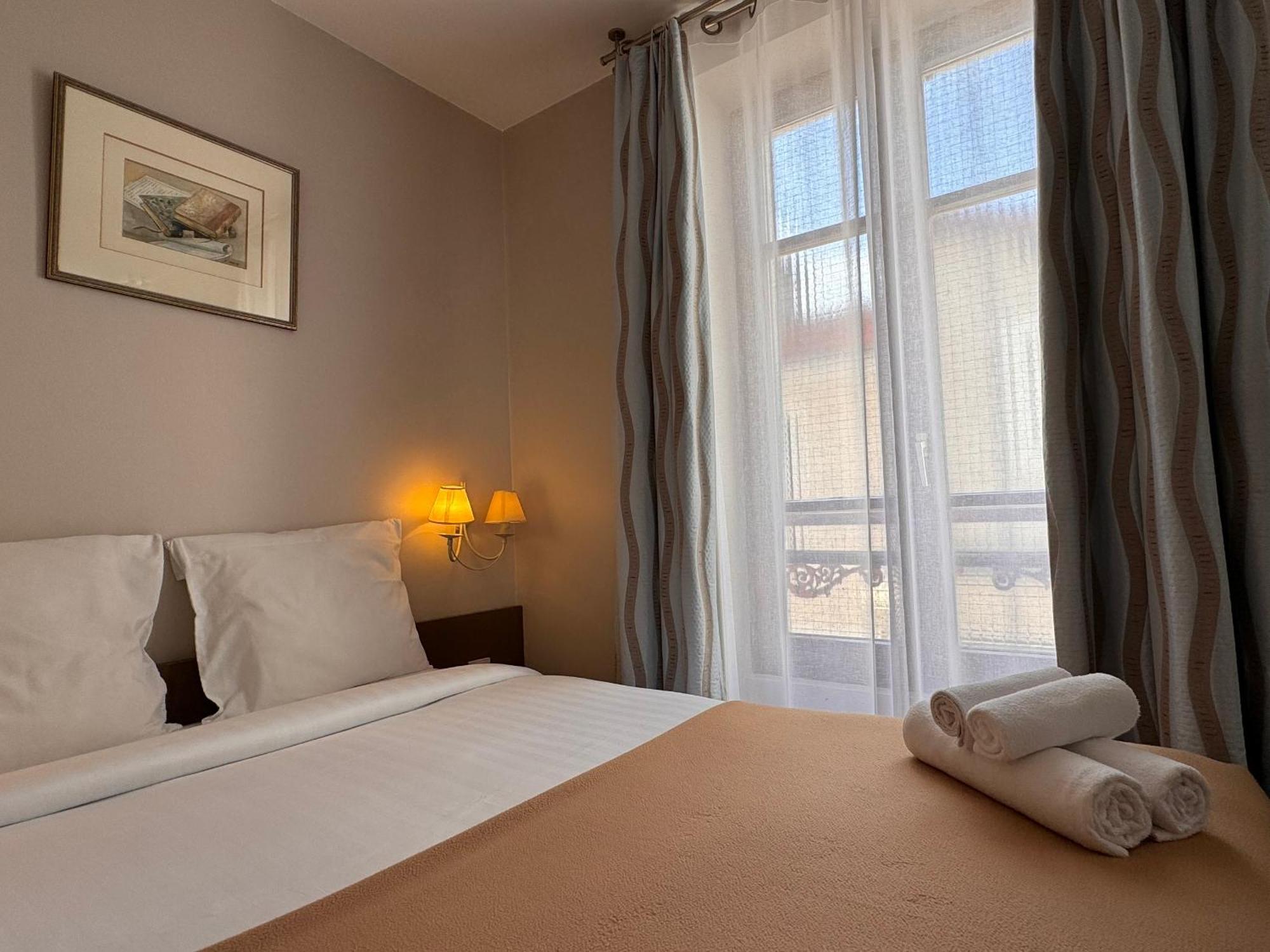 Hotel Paris Vesinet- Logis Hotel Restaurant Le Vésinet 외부 사진