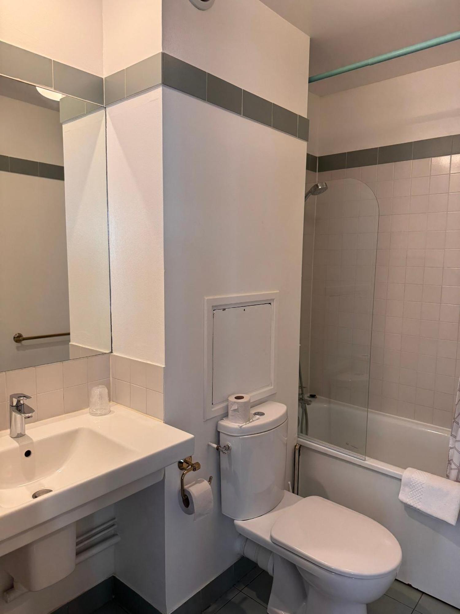Hotel Paris Vesinet- Logis Hotel Restaurant Le Vésinet 외부 사진