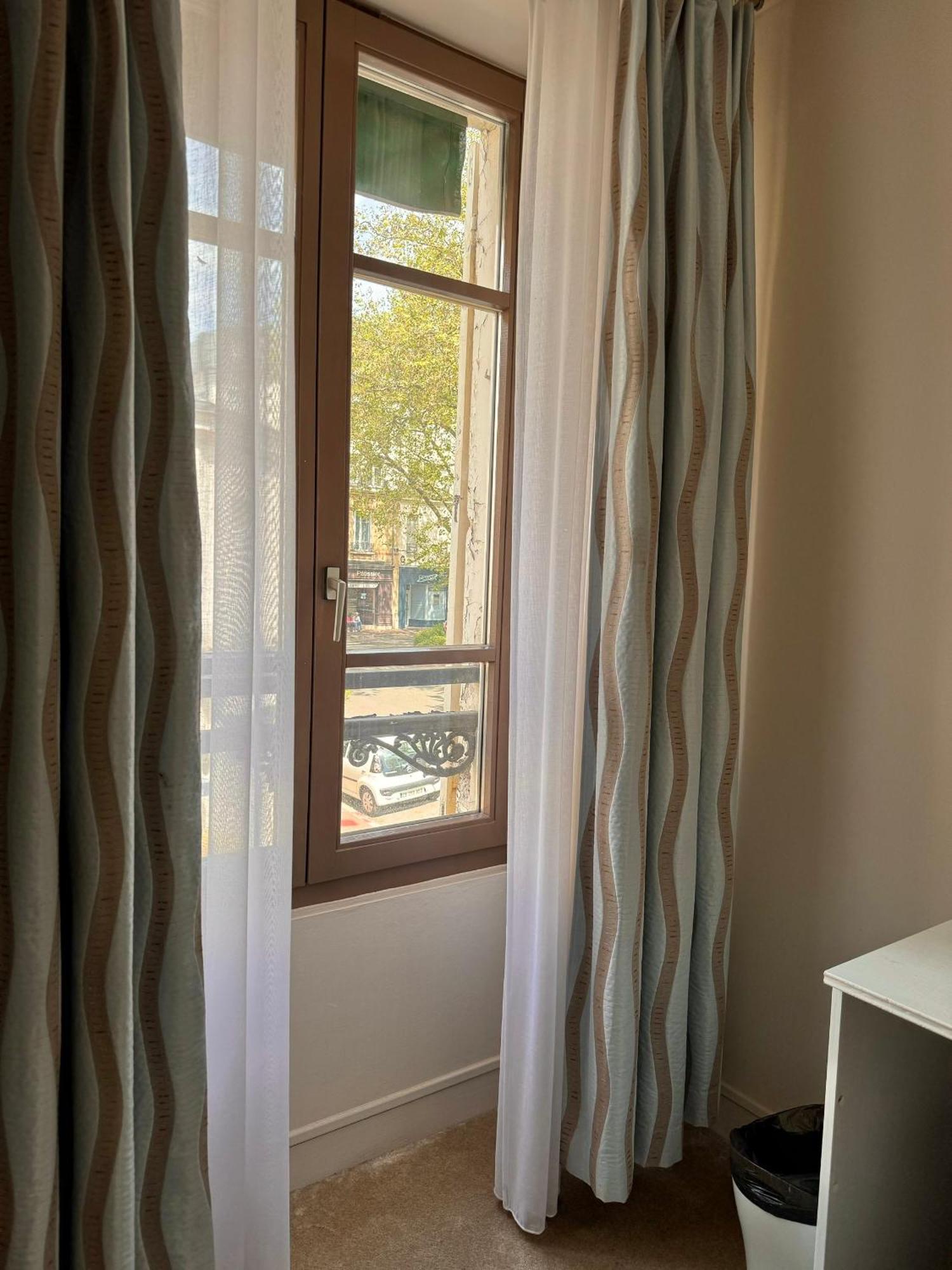 Hotel Paris Vesinet- Logis Hotel Restaurant Le Vésinet 외부 사진
