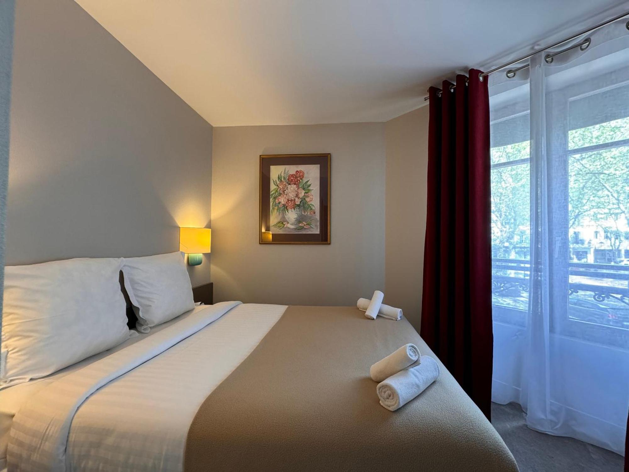Hotel Paris Vesinet- Logis Hotel Restaurant Le Vésinet 외부 사진