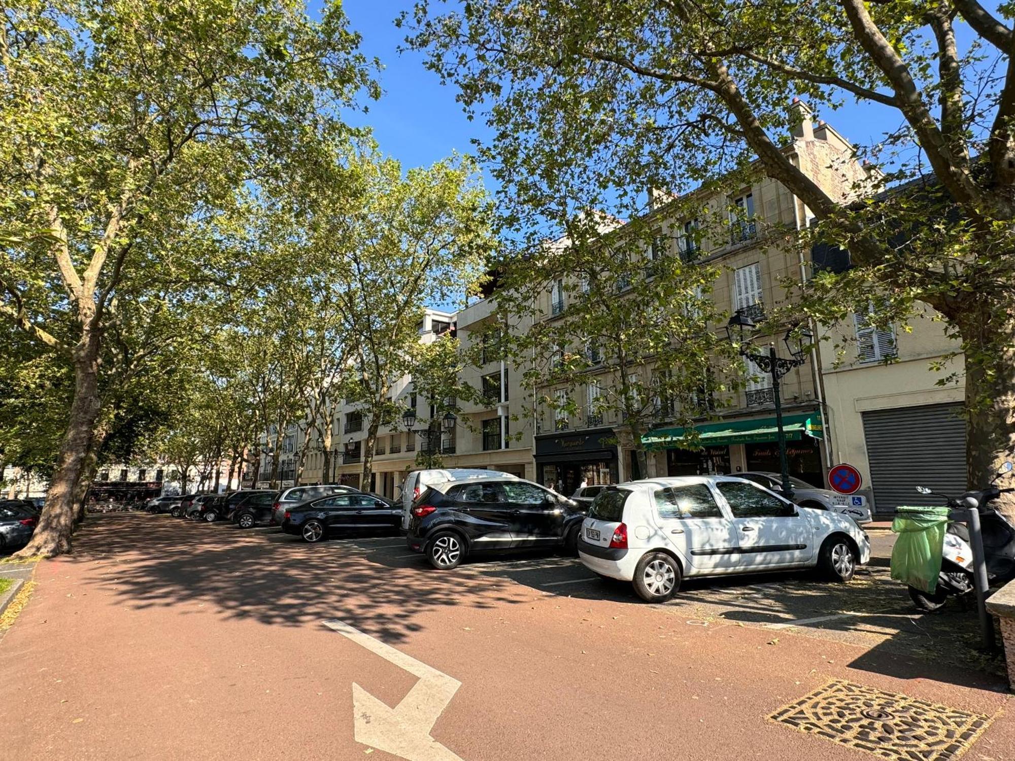 Hotel Paris Vesinet- Logis Hotel Restaurant Le Vésinet 외부 사진